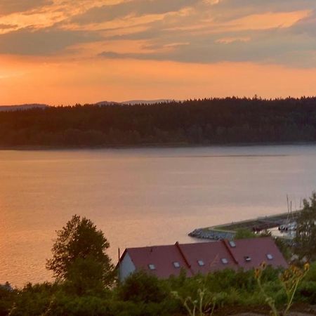 Apartman Plachetnice Frymburk Eksteriør billede